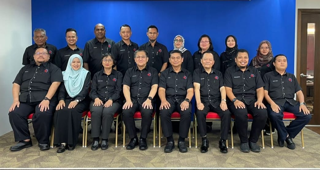 PERLANTIKAN BARU AHLI LEMBAGA PEMEGANG AMANAH YAYASAN PENYAYANG ISKANDAR PUTERI